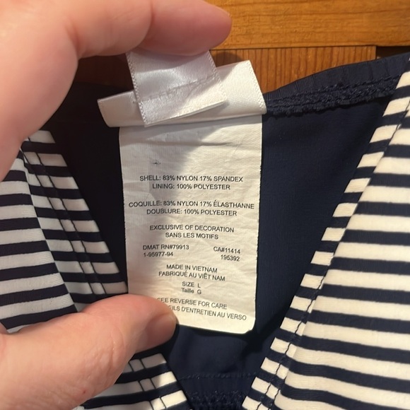 Motherhood maternity blue/white swim taniki top size large . - Picture 3 of 9